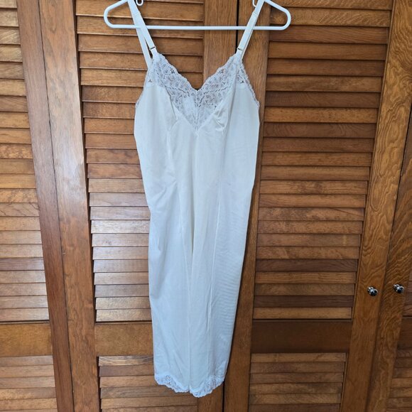 Montgmery Ward Chemise Nightgown Size 10/32 White Nylon Lace Trim Size XS/S - Picture 2 of 8
